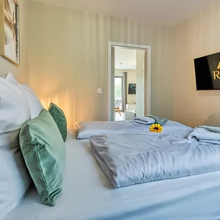Apartamenty Z Basenem I Saunami Stone Hill Resort Vip Centrum By Royal Aparts Szklarska Poręba Esterno foto