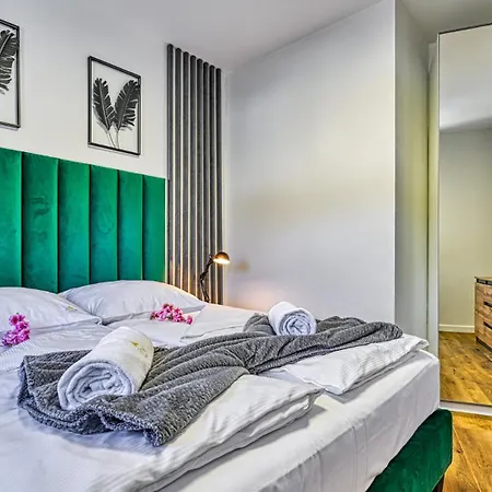 Apartamenty Z Basenem I Saunami Stone Hill Resort Vip Centrum By Royal Aparts Szklarska Poręba Esterno foto