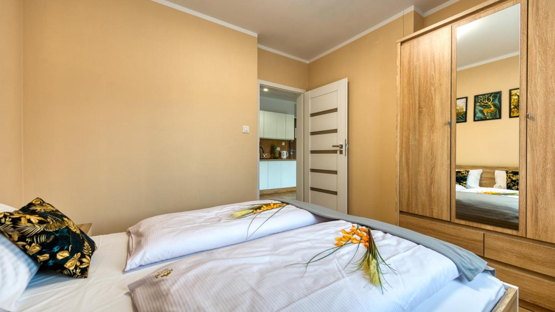 Z Basenem I Saunami Stone Hill Vip Centrum By Royal Aparts Apartment