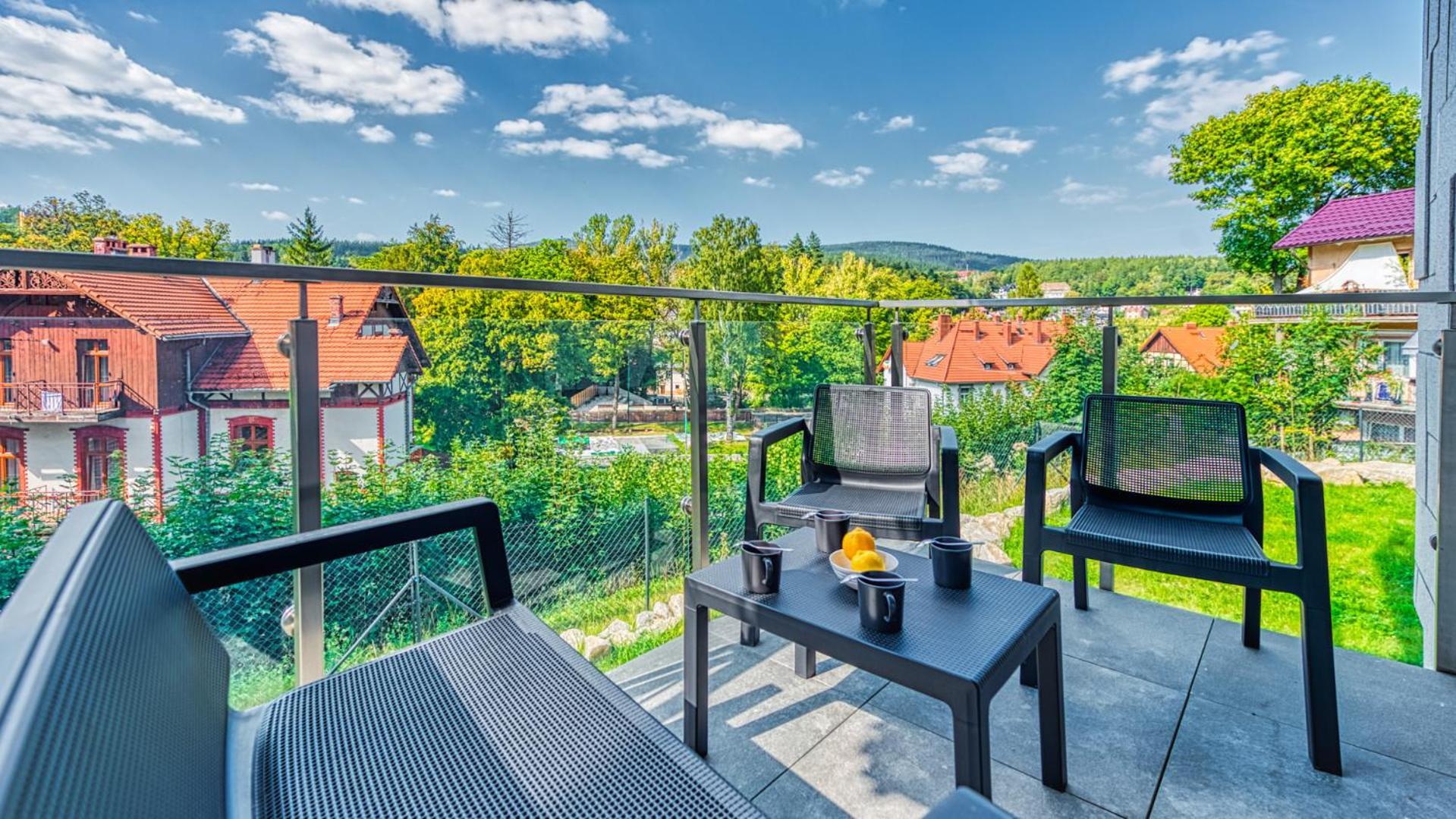 Z Basenem I Saunami Stone Hill Vip Centrum By Royal Aparts *